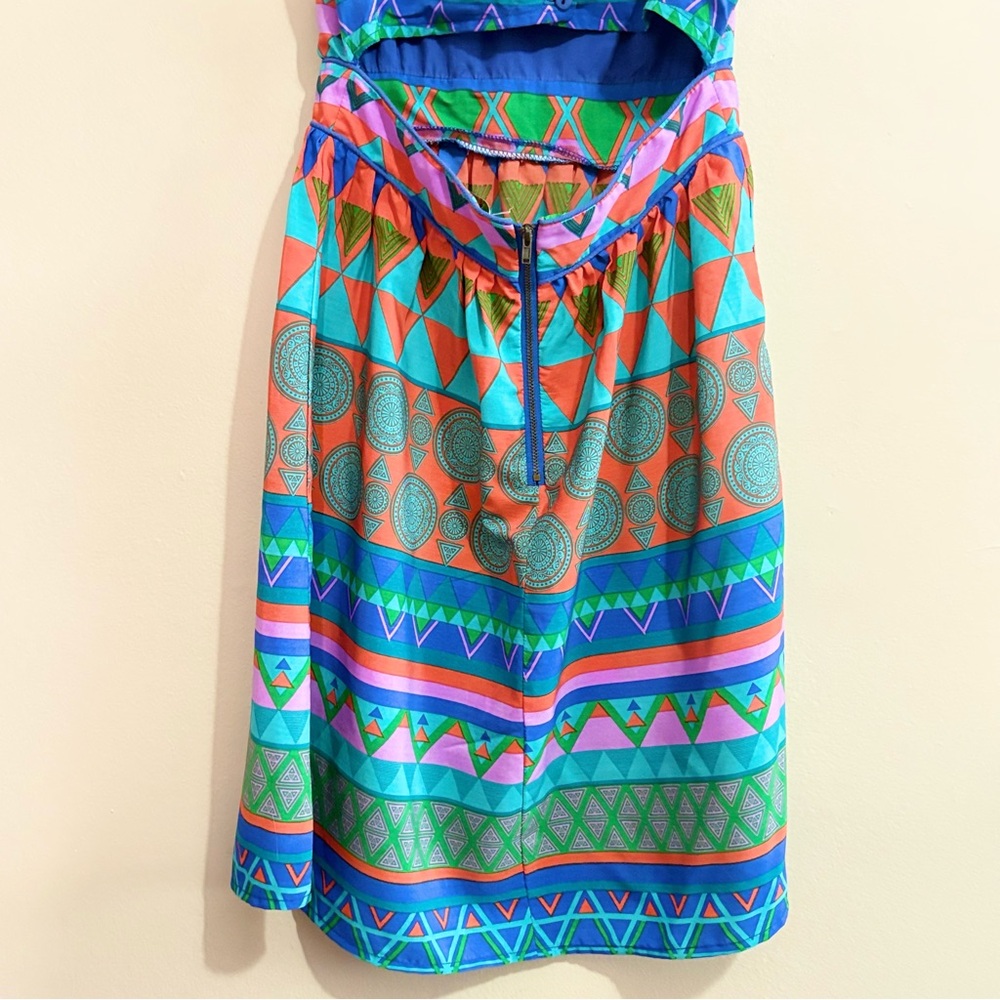 Multicolor Geometric Backless Dress ☀️ - Picture 9 of 14